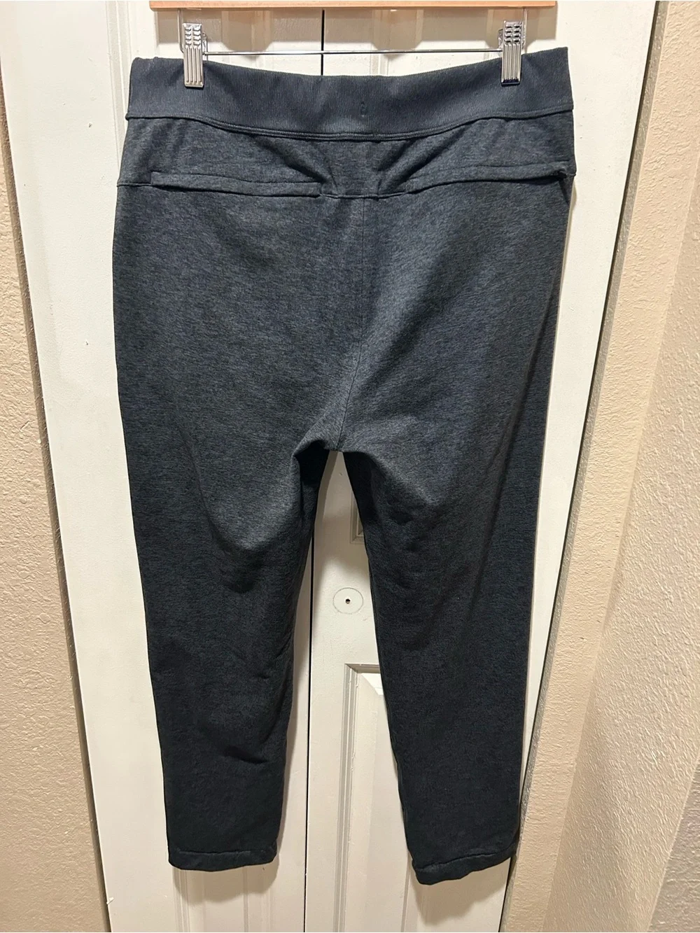 Vuori Men’s Coronado Pant in Charcoal Heather , size M